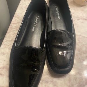 Donald Pliner Patent / Leather flats